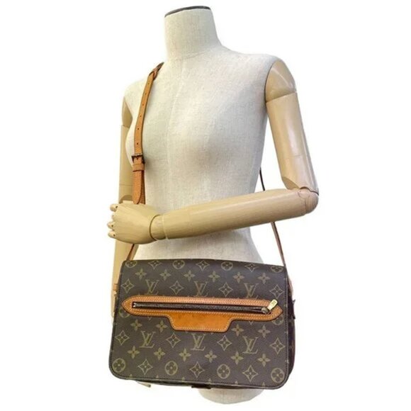 Authentic Louis Vuitton Monogram Saint Germain Crossbody Shoulder Bag - Picture 5 of 15